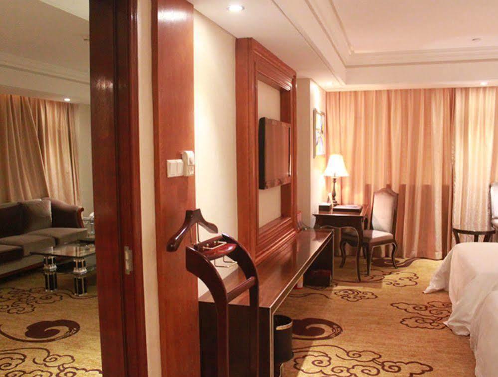 Century Palace Hotel Dongguan  Dış mekan fotoğraf